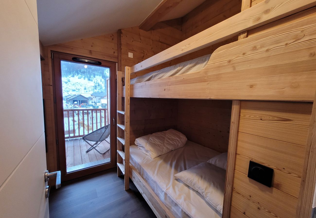 Appartement à Le Monêtier-les-Bains - Beau T3 neuf à 1km des pistes