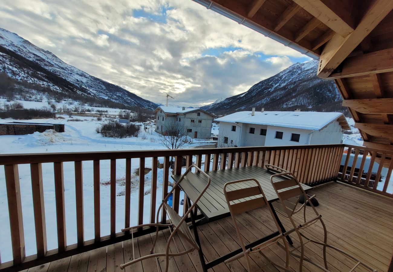 Appartement à Le Monêtier-les-Bains - Beau T3 neuf à 1km des pistes