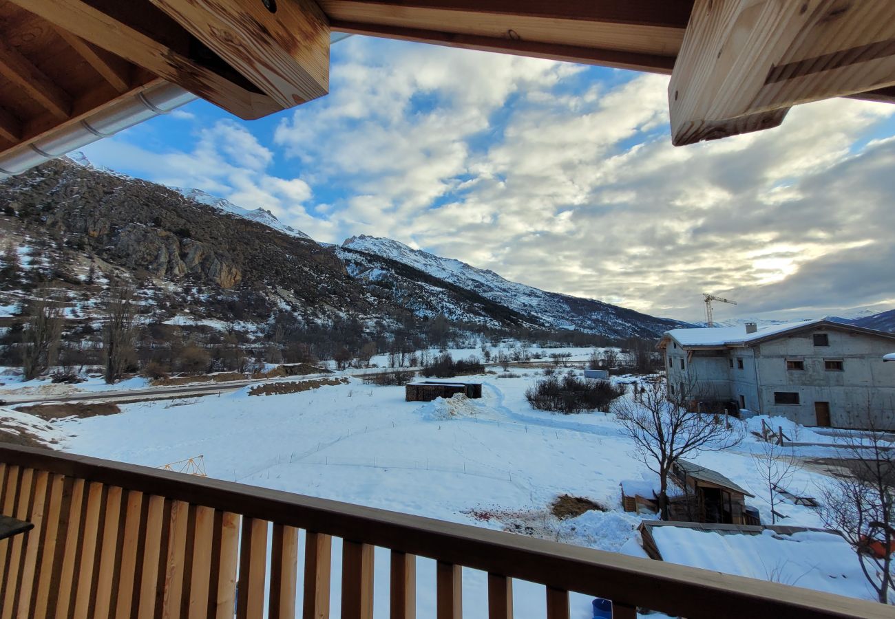 Appartement à Le Monêtier-les-Bains - Beau T3 neuf à 1km des pistes